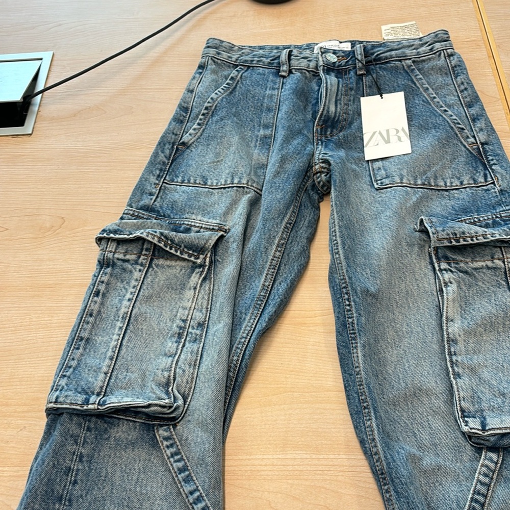 NWT Zara jeans - never worn- stylish light blue with cargo pockets
